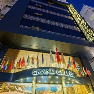 Grand Gulluk Center فندق